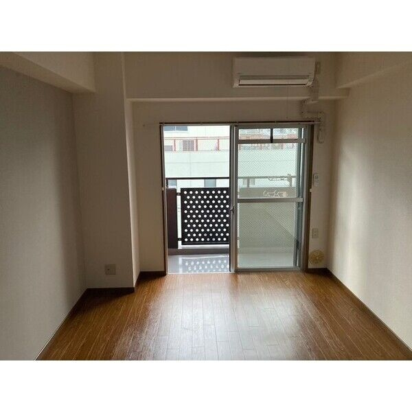 フォレステージ緑橋の居間・リビング