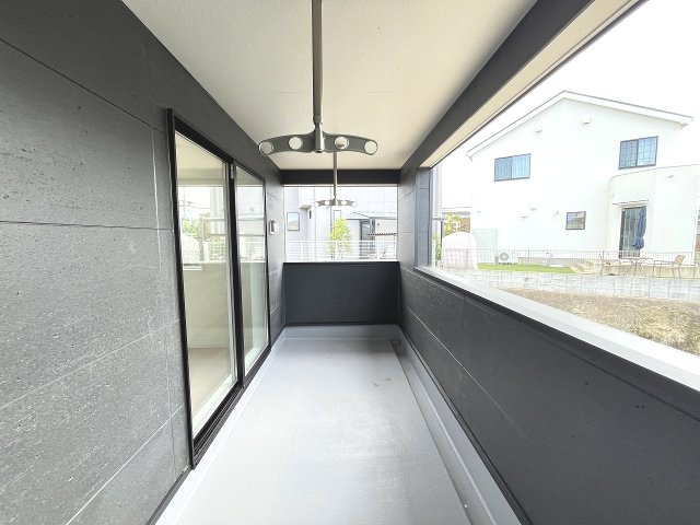 【バルコニー】 | 福岡市南区長住7丁目第9　2号棟（全2棟）【仲介手数料無料・0円】 | 現地写真。インナーバルコニーです。