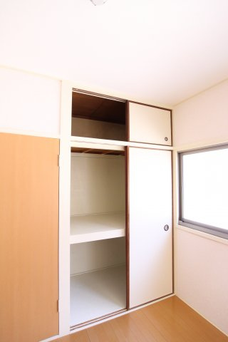千鳥ヶ丘３丁目貸家の収納