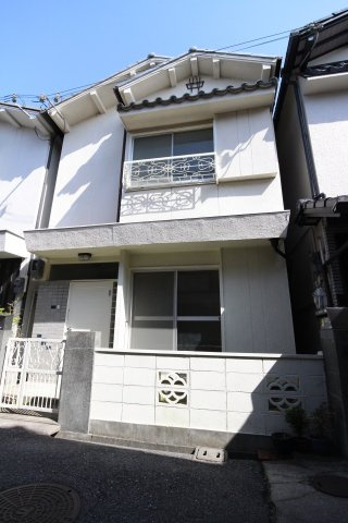 千鳥ヶ丘３丁目貸家