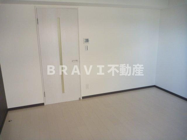 JPレジデンス大阪城東Ⅱ　BRAVI不動産の洋室|【JP　RESIDENCE大阪城東Ⅱ】明るい洋室です