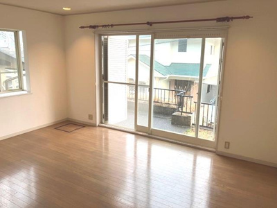 【寝室】 | 光陽台１丁目戸建 | 使い勝手のいい寝室です