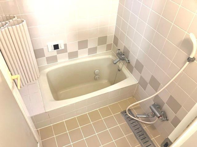 【浴室】 | 光陽台１丁目戸建 | コンパクトで使いやすいお風呂です