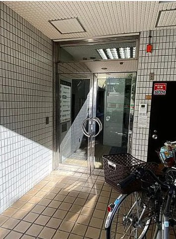 ★ポータル未掲載★　【小谷第一ビル】　大阪市淀川区1棟商業ビルの玄関
