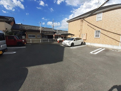 【駐車場】 | カレント・ヴィラ | カースペースがあります