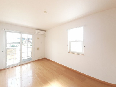 【居間・リビング】 | カレント・ヴィラ | 居間です