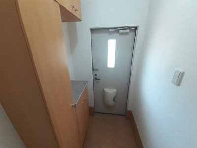 【玄関】 | カレント・ヴィラ | 毎日通る玄関はこちらです