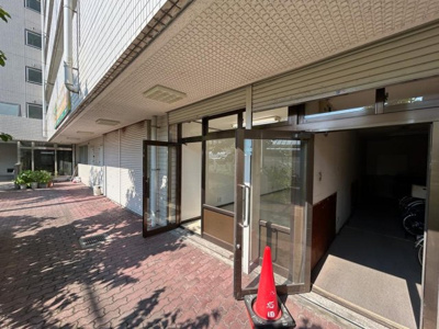 【エントランス】 | メゾンドール富田林