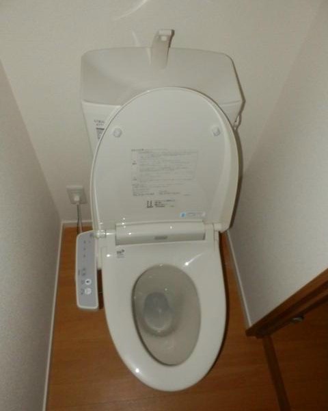 カーサ・カルムのトイレ|ゆったりとした空間のトイレです