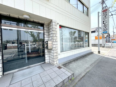 【エントランス】 | 松田ビル2階ロードサイドテナント