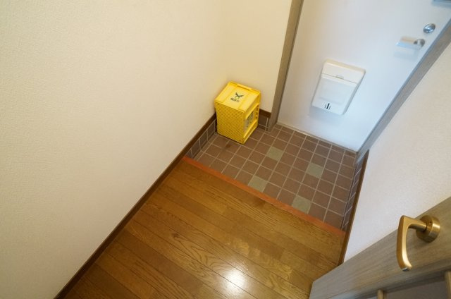 エメリーパレスの玄関