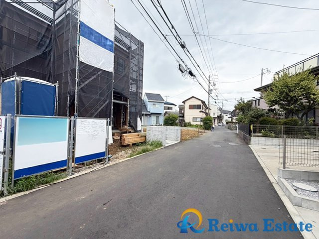 新築戸建　茅ヶ崎市香川1丁目の前面道路含む現地写真
