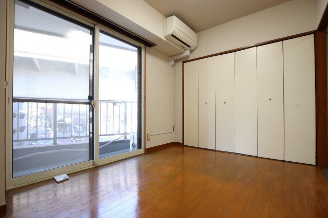 グランフォークスⅠ鷹翔の洋室