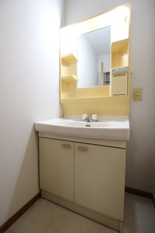 グランフォークスⅠ鷹翔の独立洗面台