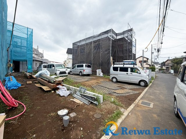 新築戸建　茅ヶ崎市香川1丁目の前面道路含む現地写真