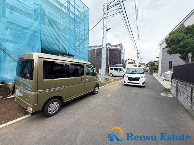 新築戸建　茅ヶ崎市香川1丁目の前面道路含む現地写真