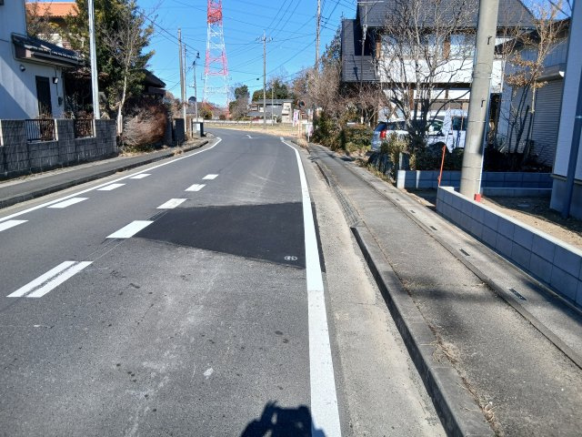 吉見町東野第22　の前面道路含む現地写真|２号棟現地前面道路（2026年02月02日）撮影