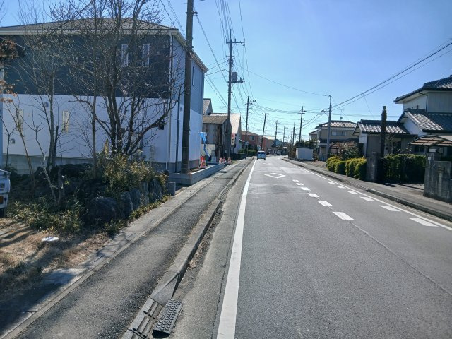 吉見町東野第22　の前面道路含む現地写真|２号棟現地前面道路（2026年02月02日）撮影