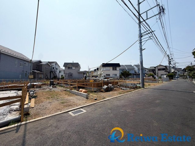新築戸建　茅ヶ崎市香川1丁目の前面道路含む現地写真