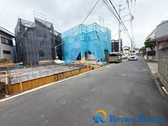 新築戸建　茅ヶ崎市香川1丁目の前面道路含む現地写真