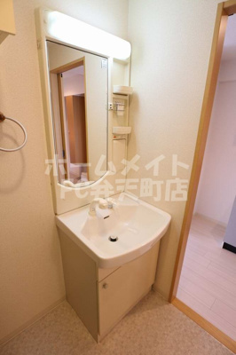 【洗面所】 | アスティナ弁天町 | 使いやすい洗面所です