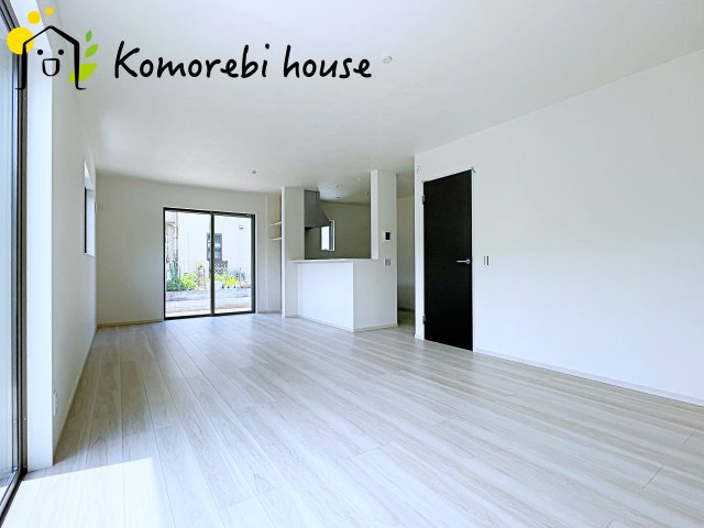 さいたま市西区佐知川　1期　新築一戸建て　FiT　01の居間・リビング|26.5.7撮影済み