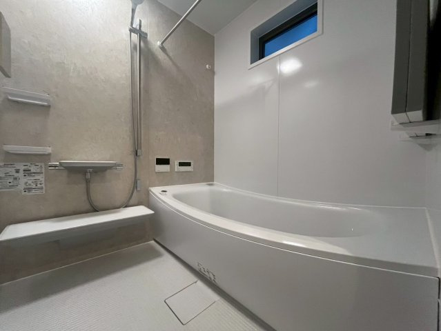 【浴室】 | ファミリエ如是A棟