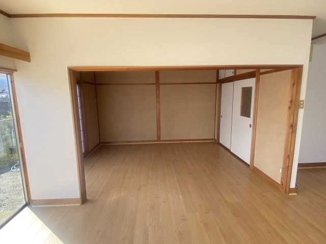 青山一戸建の洋室