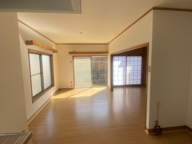 青山一戸建の居間・リビング