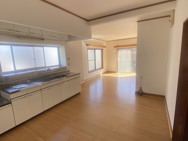 青山一戸建のキッチン