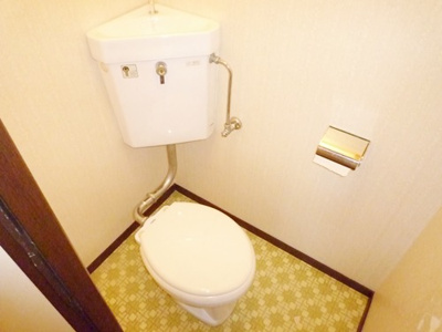 【トイレ】 | シャトー志紀 | ゆったりとした空間のトイレです