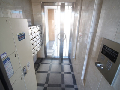 【エントランス】 | ルピナスⅡ | 清潔なエントランスです