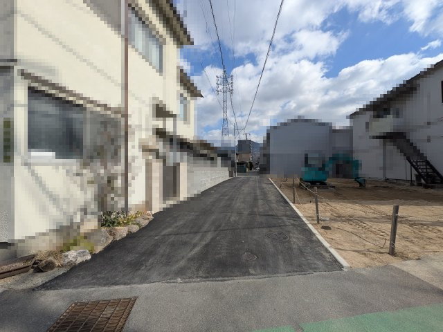 【前面道路含む現地写真】