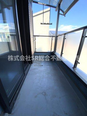 池島町2丁目中古戸建のバルコニー|バルコニー広めで洗濯物をたくさん干せます！