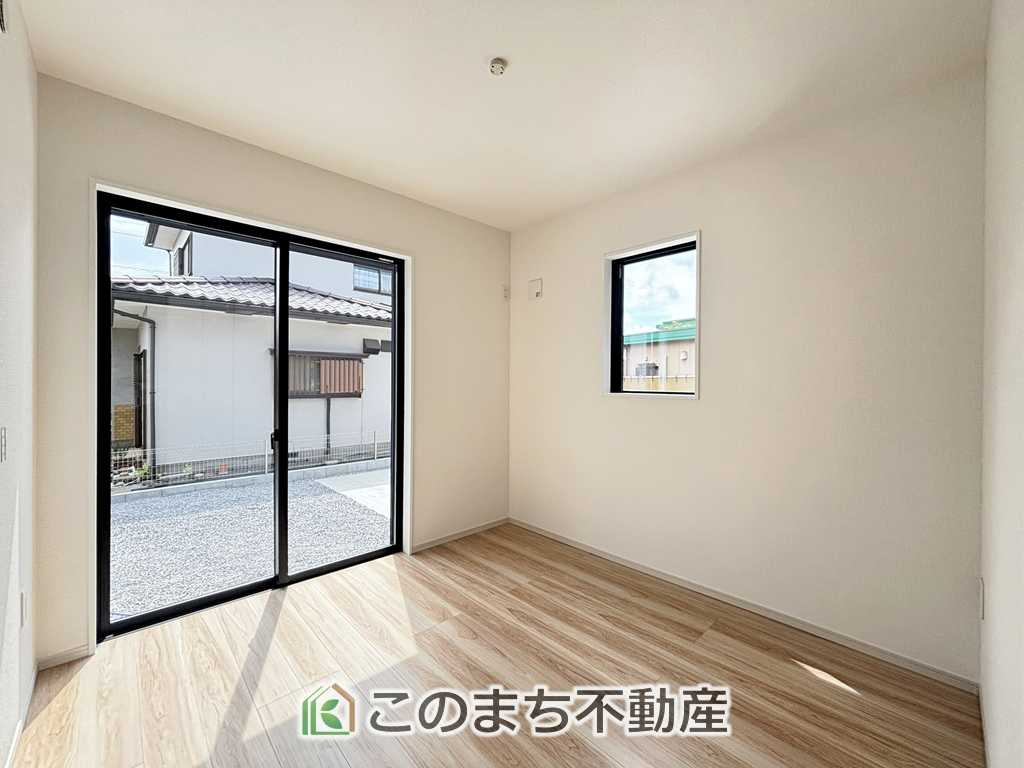リガーレ宇都宮市針ヶ谷8期の洋室|南向きで陽当たりの良い洋室♪風通しもよく快適です☆