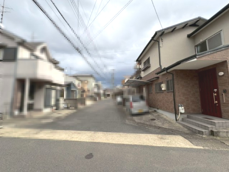 京都市伏見区久我森の宮町の前面道路含む現地写真|前道は広々としていて、運転が苦手な方も駐車が楽々です！