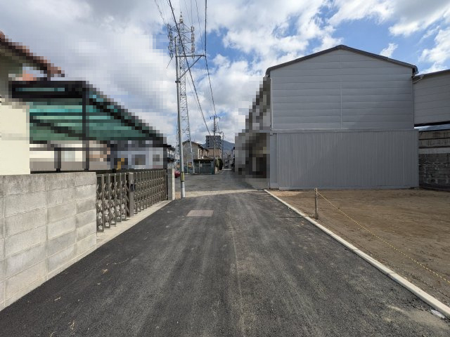 【前面道路含む現地写真】