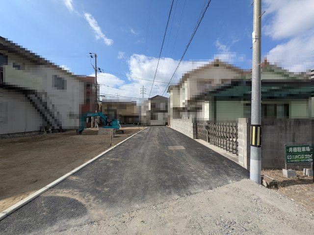 【前面道路含む現地写真】