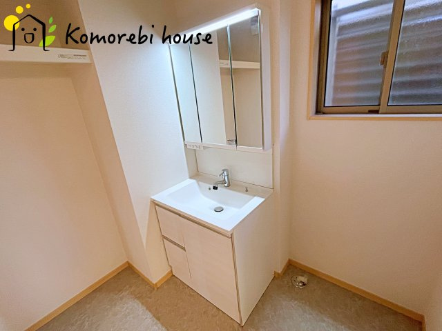 桶川市加納　中古戸建の独立洗面台|26.2.6　撮影済み