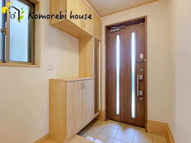 桶川市加納　中古戸建の玄関|26.2.6　撮影済み