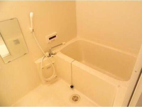 ルーエ千種の浴室