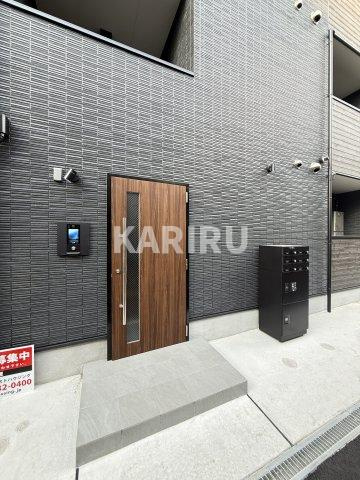 ナガモリ鶴橋ビルのエントランス