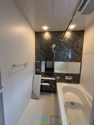 平塚市山下　新築戸建　全2棟2号棟の浴室|一日の疲れを癒す、ゆとりあるバスルーム。上質なくつろぎの時間を演出します。
