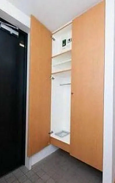 レヴィーナ東京八重洲通りの玄関