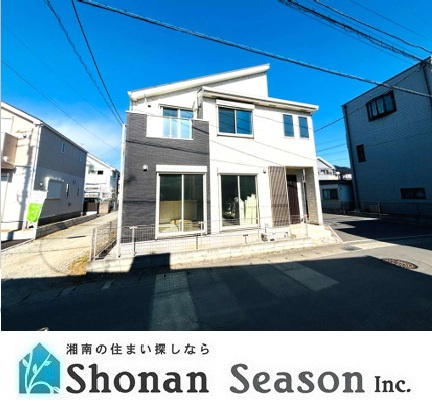 【外観】 | ＼3方道路（南・東・西）で開放感＆陽当たり良好◎／　　　　　　　　
始発電車も走る平塚市エリアに登場♪