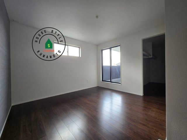 宇土市岩小曽町第3-2棟（12号棟）　の内観：施工例|主寝室には収納力に優れたクローゼットがありますので、お部屋もすっきり片付きます。