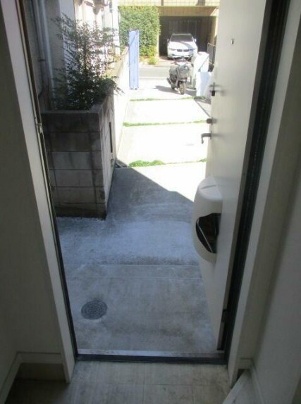 UVAS方南町の玄関