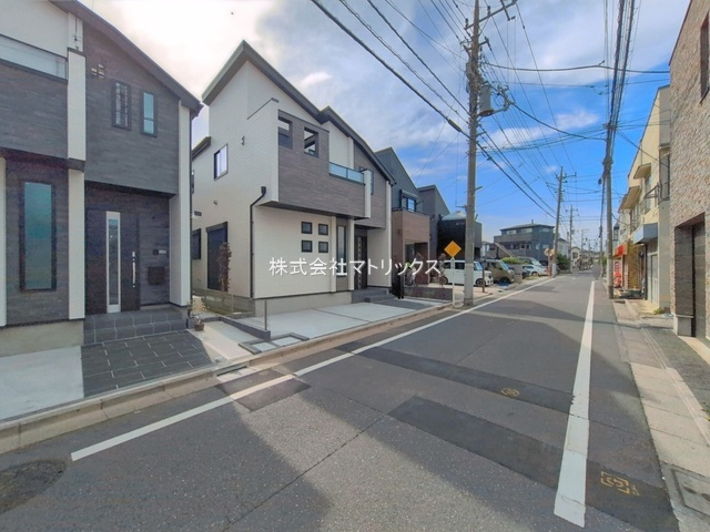 練馬区下石神井4丁目　東南角地×南道路　駅チカ限定4棟の前面道路含む現地写真