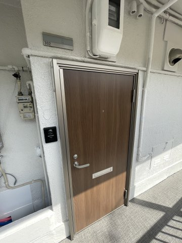 ヴァンクール高東町の玄関