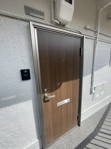 ヴァンクール高東町の玄関